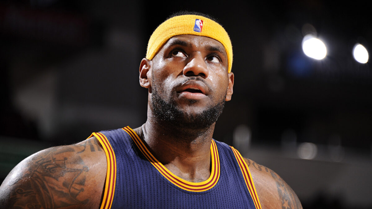 ¡Vacilada histórica! LeBron James hace creer que se retira y acaba anunciando un coñac