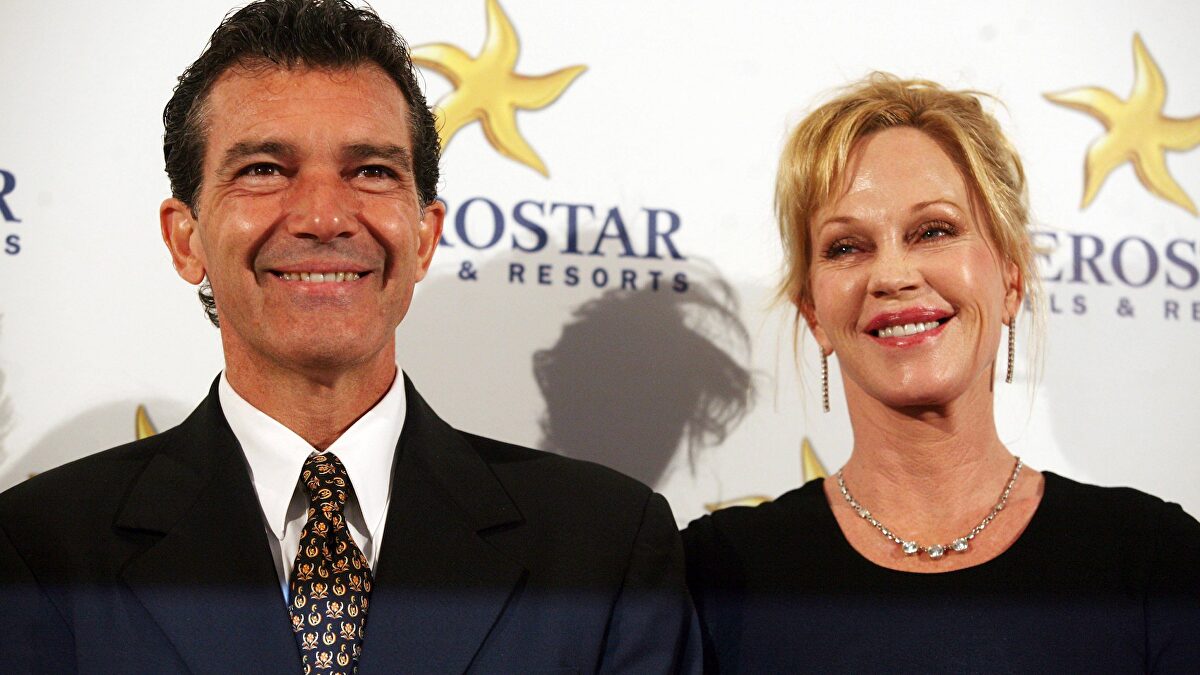 Antonio Banderas y Melanie Griffith, impecables en la boda de su hija Stella del Carmen