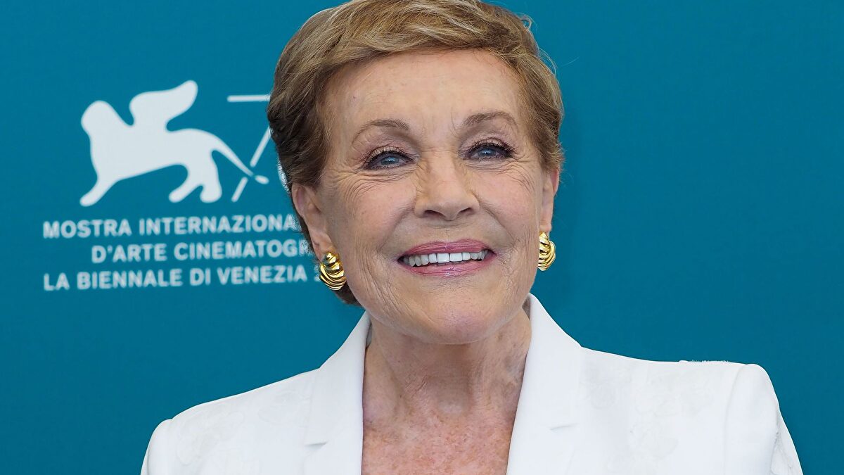 Los 90 años de Julie Andrews, la inolvidable protagonista de 'Sonrisas y lágrimas' y 'Mary Poppins'