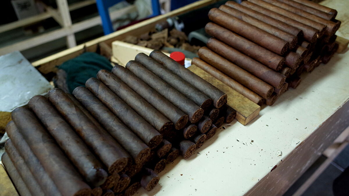 Tabacuba y Habanos S.A. confirman el uso de presos en la fabricación de habanos