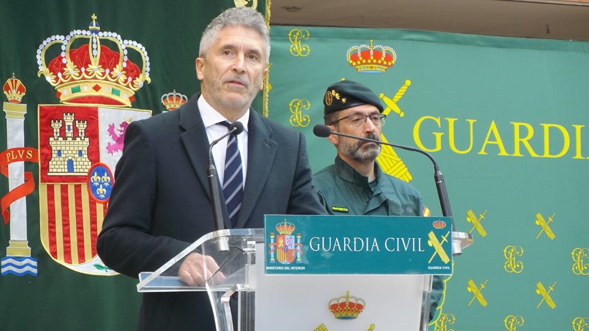 Marlaska lleva tres años sin cumplir una sentencia del TS: los guardias civiles siguen sin seguro de responsabilidad