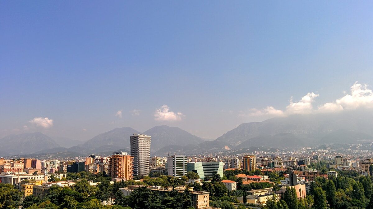 Albania: del comunismo más brutal al riesgo de convertirse en un narco-Estado