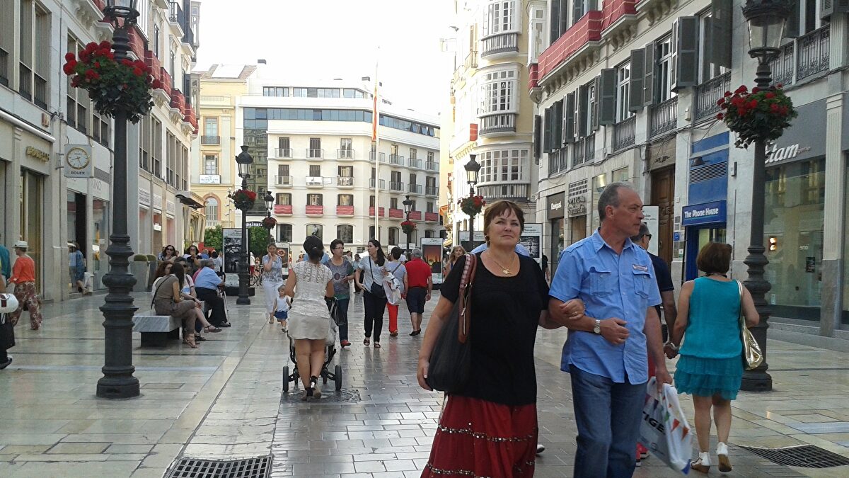 Andalucía reduce los trámites y requisitos para la declaración de los centros comerciales abiertos Andalucía reduce los trámites y requisitos para la declaración de los centros comerciales abiertos