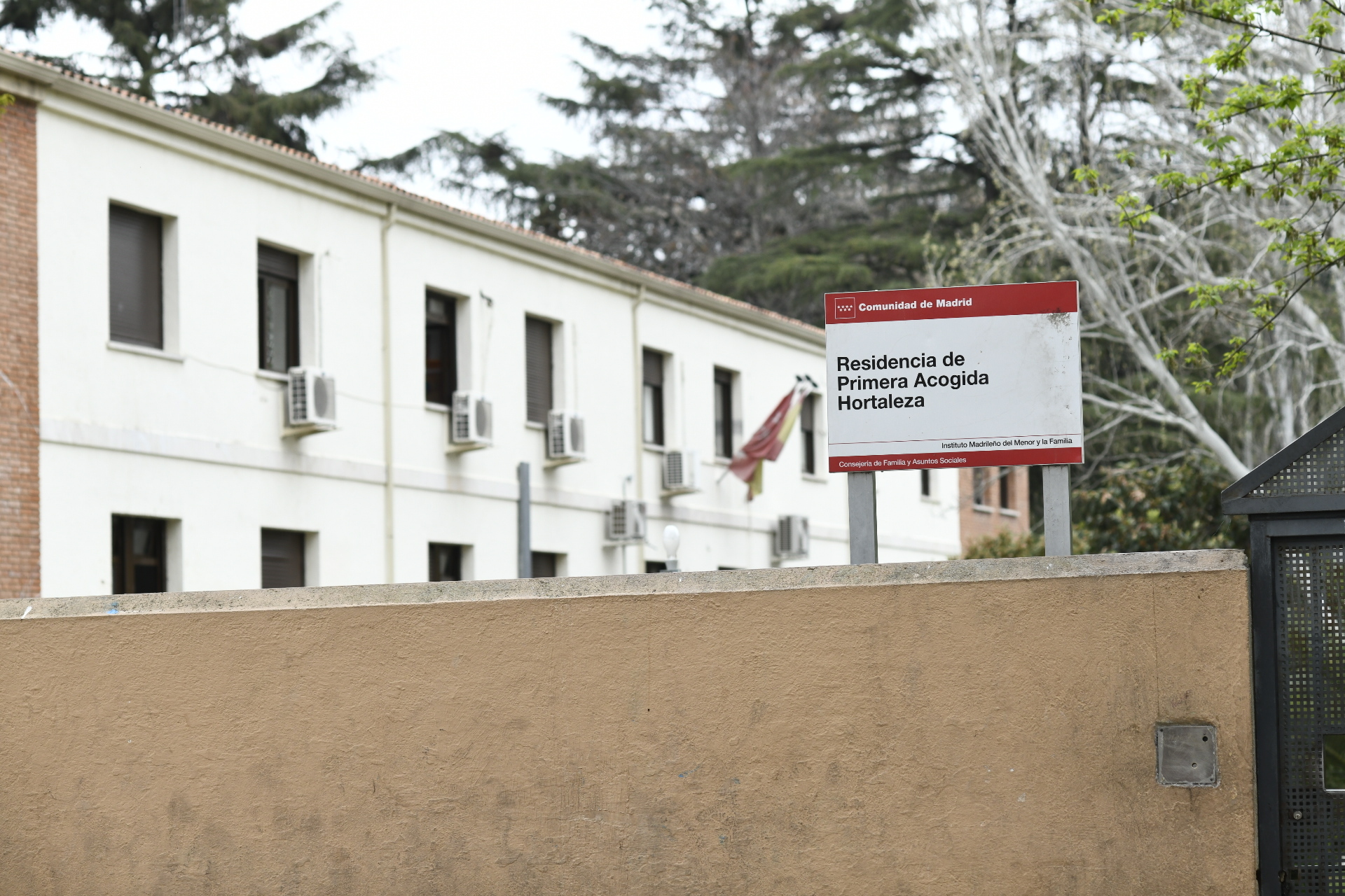 Jupol denuncia el caos de los menas en Hortaleza: "Entraban y salían como les daba la gana"