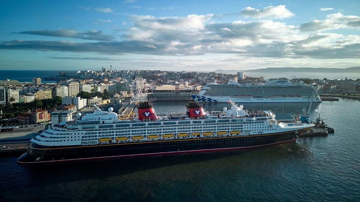 El sector del hospedaje, de la hostelería y de cruceros recurre la tasa turística en A Coruña