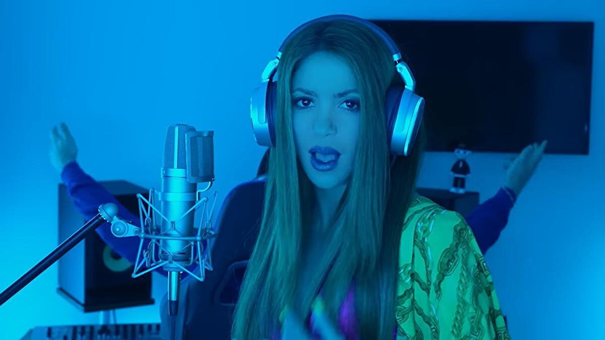A Shakira: ni Casio y mucho New Rich - Katy Mikhailova