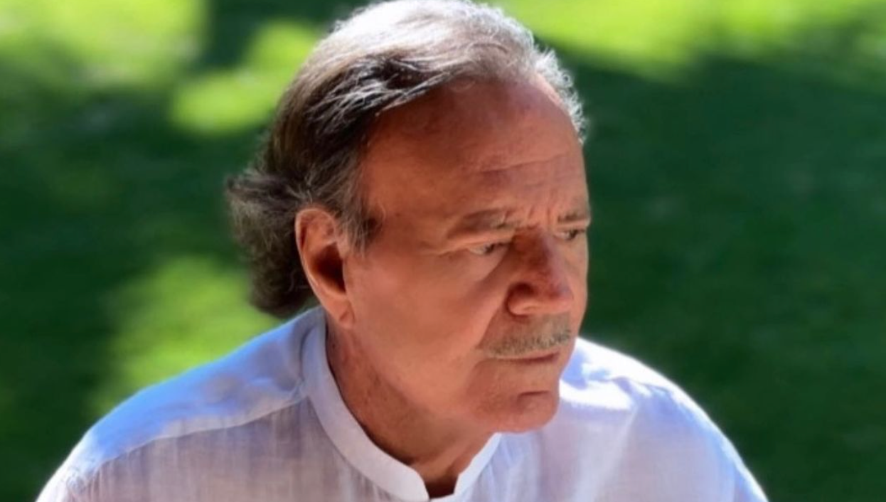 julio-iglesias-bigote.jpg