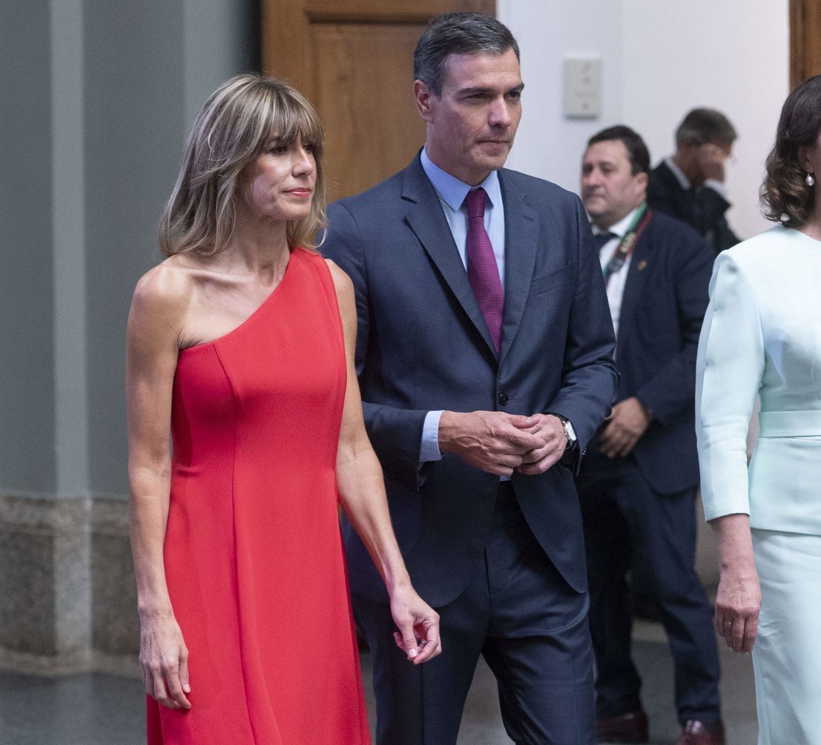 Los investigadores sospechan que Sánchez ordenó montar las cloacas durante su reflexión tras ser imputada Begoña Gómez