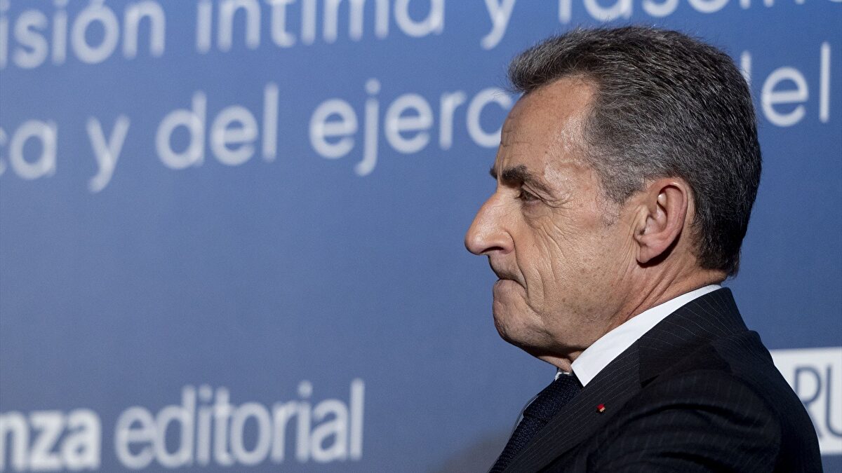Sarkozy entra en prisión por financiar su campaña con fondos de Gadafi