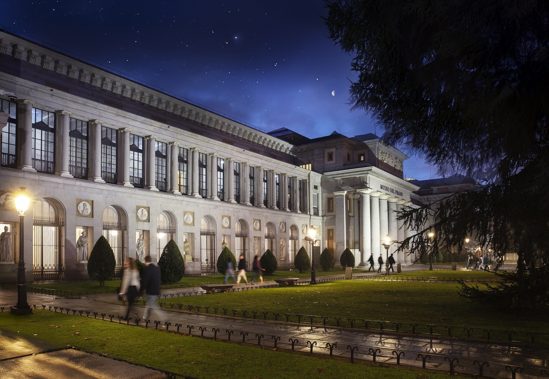 Más de 5.000 personas abarrotan el Prado y el Thyssen por la