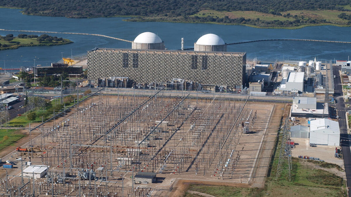 Iberdrola, Endesa y Naturgy informan al Gobierno de que quieren prorrogar Almaraz ante la  incertidumbre  en el sistema