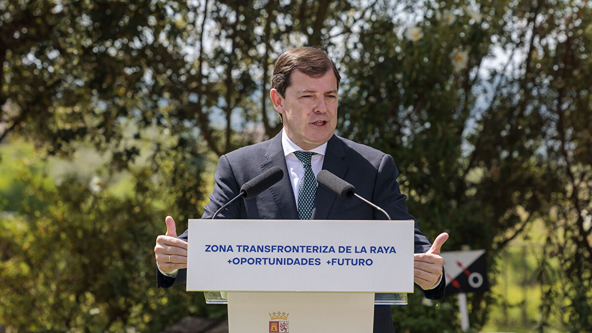 Mañueco reivindica el papel de la empresa familiar como motor económico de Castilla y León