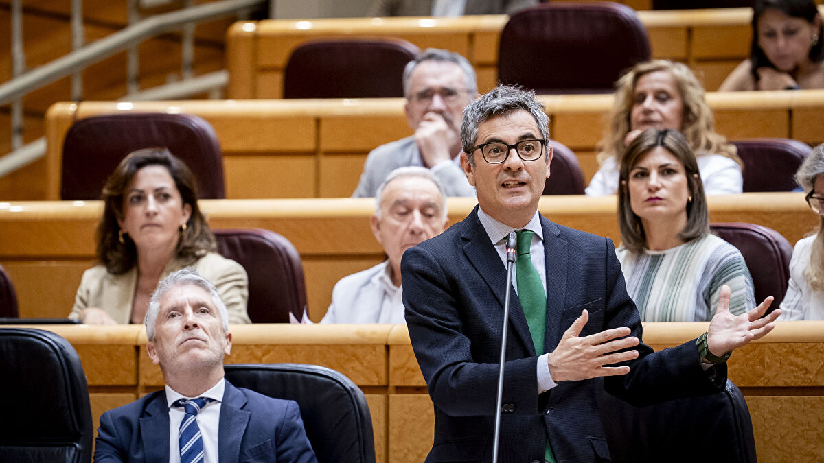 Félix Bolaños y Yolanda Díaz ejercen de parapeto de Sánchez - Libertad  Digital