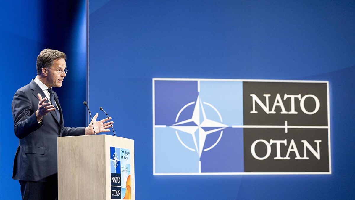 La OTAN vuelve a señalar a Sánchez: España no puede cumplir los objetivos invirtiendo menos del 3,5% del PIB en Defensa