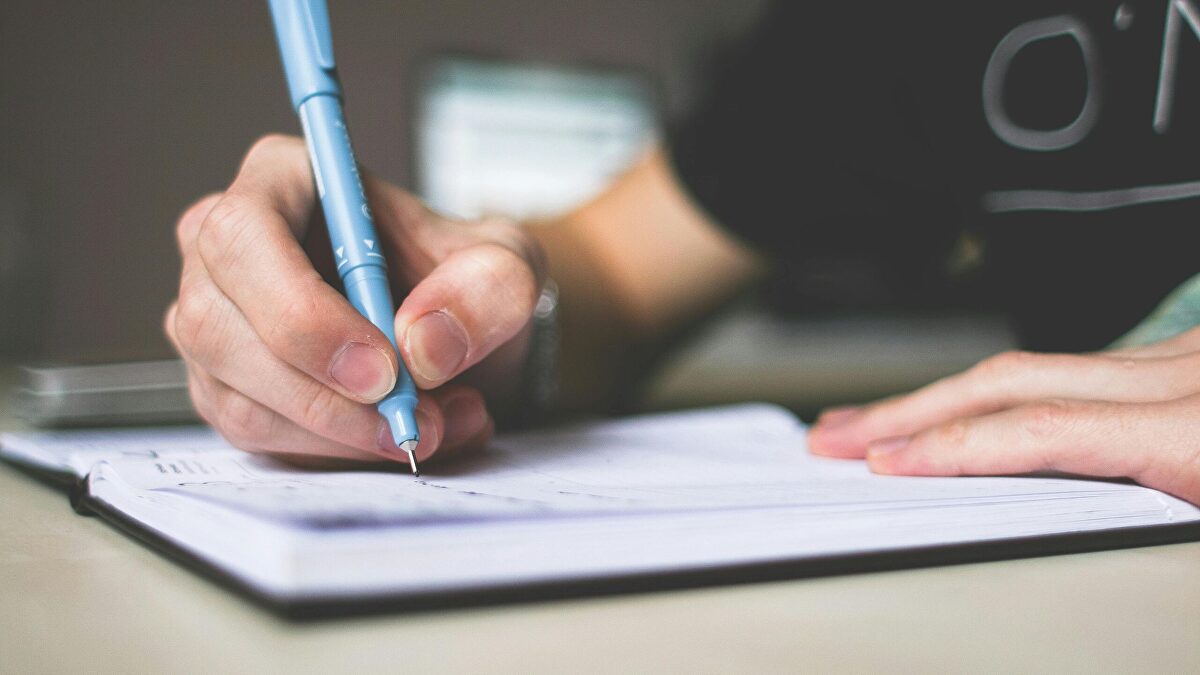 ¿Cuál es la abreviatura de "por ejemplo"?: La RAE detalla qué variantes existen