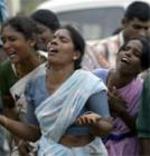 Mujeres damnificadas por el tsunami que asoló el sureste asiático.