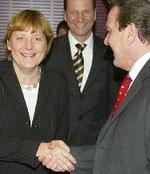 Ángela Merkel y Gerhard Schröder, candidatos a la Cancillería.