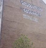 LA REVOLUCIÓN ES LO ÚNICO IMPORTANTE (en un edificio de Kreuzer)