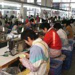 En la imagen, un grupo de trabajadoras chinas del textil.