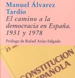 Detalle de la portada de EL CAMINO A LA DEMOCRACIA EN ESPAÑA.