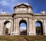Vista parcial de la Puerta de Alcalá.