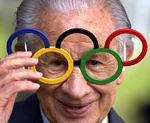 José Antonio Samaranch, con unas olímpicas gafas,