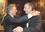 El presidente electo de Uruguay, Tabaré Vázquez, con Néstor Kirchner.