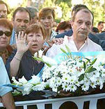 Los padres de Manu, el joven de 17 años asesinado de una puñalada.