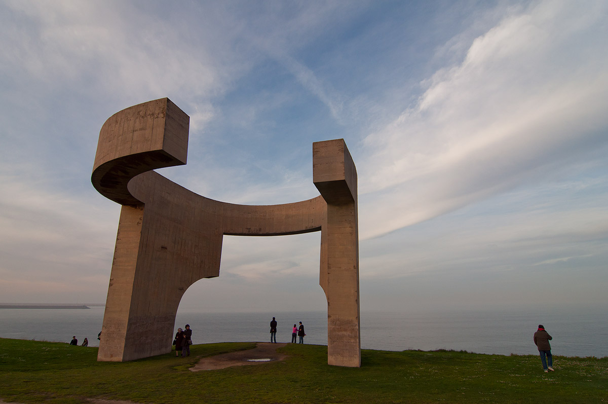 chillida01.jpg
