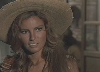 raquel-welch-rifles.jpg