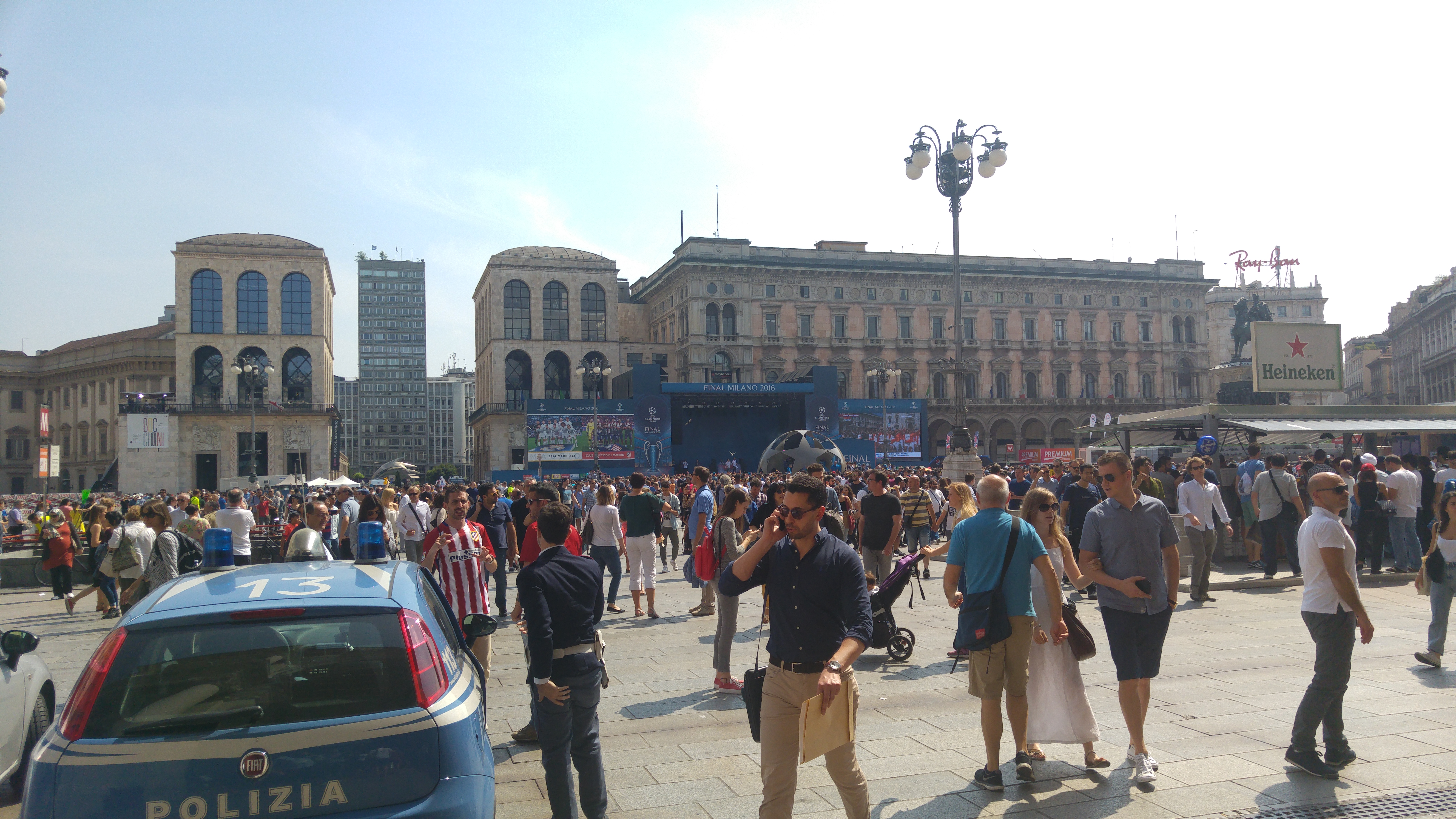 Piazza del Duomo. | D.V