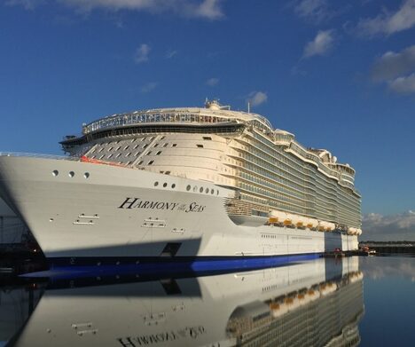 hamony-of-the-seas.jpg&x=468&y=0