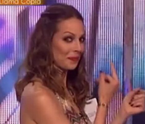 peineta-eva-gonzalez-canal-sur.jpg&x=468