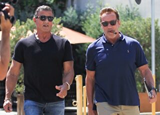 schwarzenegger-stallone4.jpg