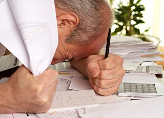 hombre-hipoteca-preocupado.jpg