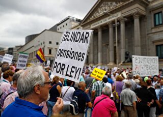 pensionistas-manifa-congreso.jpg