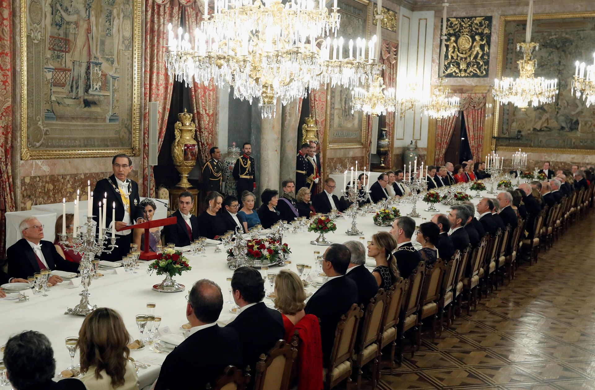 cena-palacio-real-presidente-peru-270219