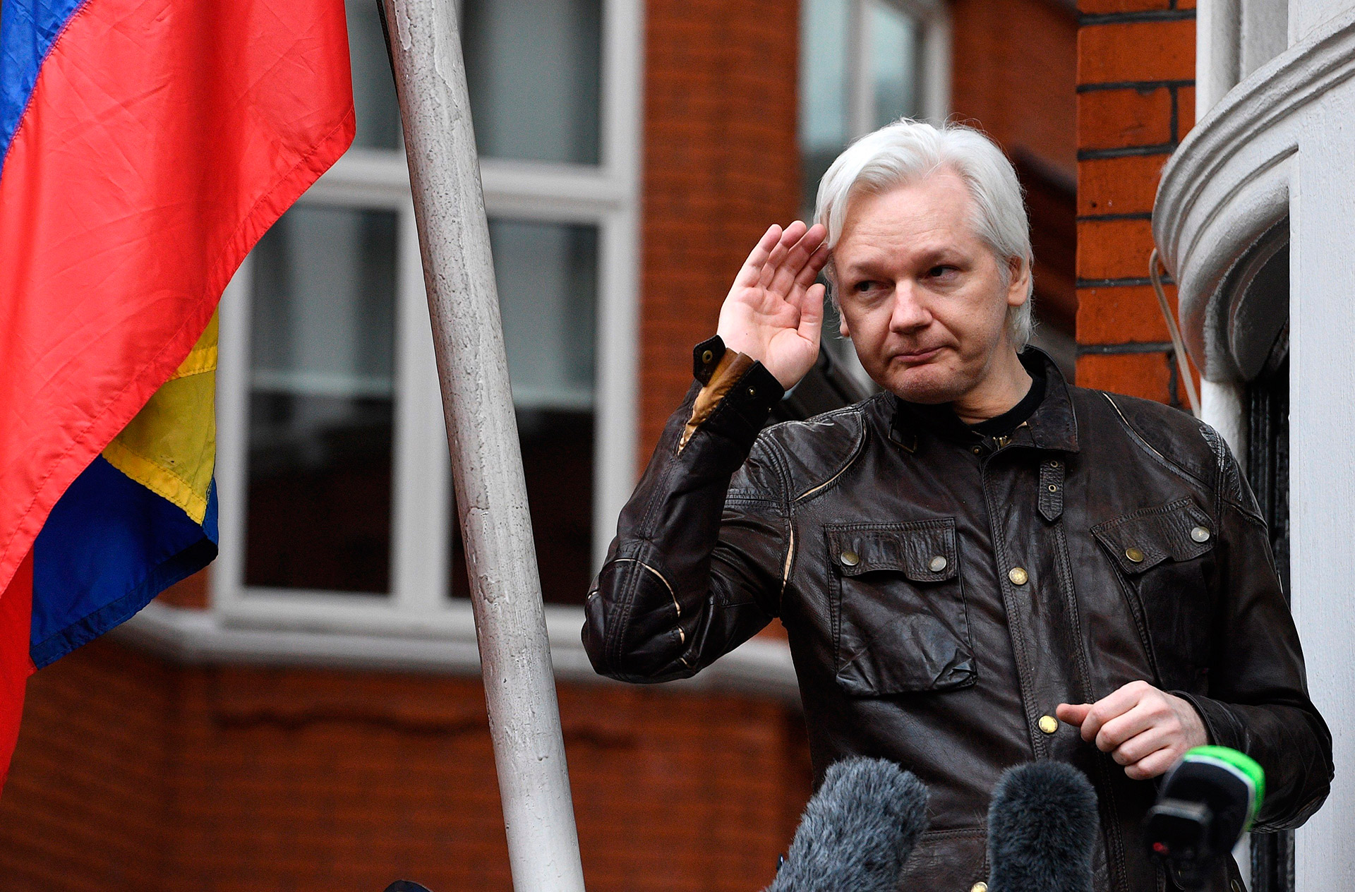 julian-assange11042019.jpg