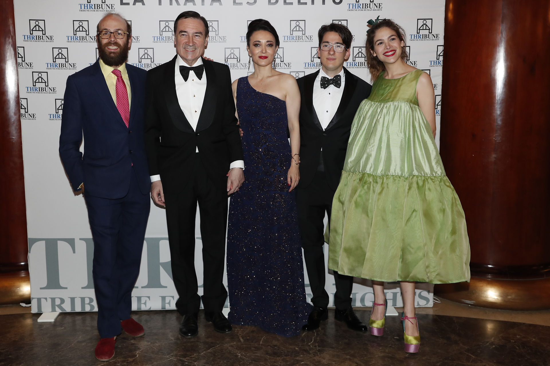 reunion-famosos-contra-prostitucion-1.jp