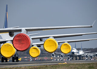 aviones-aparcados-lufthansa-aircraft-frankfurt-airport.jpg