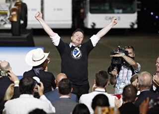 30052020-elon-musk-spacex.jpg
