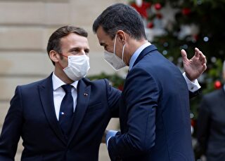 macron-sanchez151220-recorte.jpg