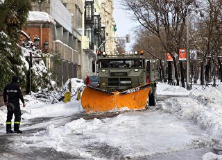 ume-limpieza-calles-madrid-temporal-filomena-nevada-3.jpg