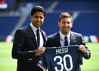 1708-messi-psg-nasseralkhelaifi.jpg