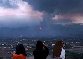volcan-la-palma-nube-azufre-220921-recorte.jpg