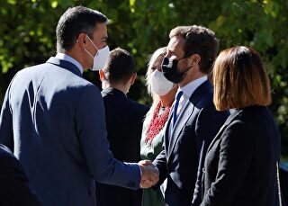 pablo-casado-pedro-sanchez-monasterio-yuste-141021.jpg