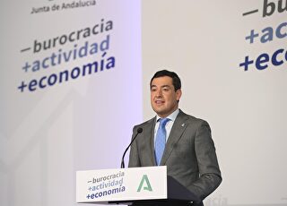 juanma-moreno-junta-andalucia-burocracia.jpeg