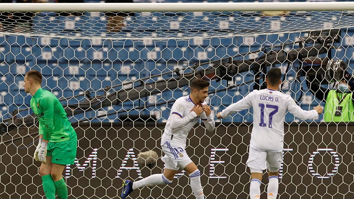 El Madrid gana al Barça y es el primer finalista