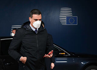 pedro-sanchez-ue-movil-240222.jpg