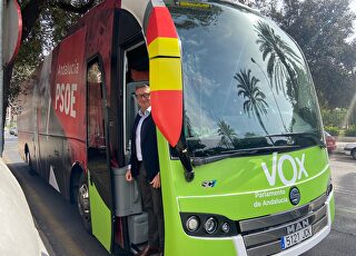 manuel-gavira-vox-andalucia-autobus.jpg
